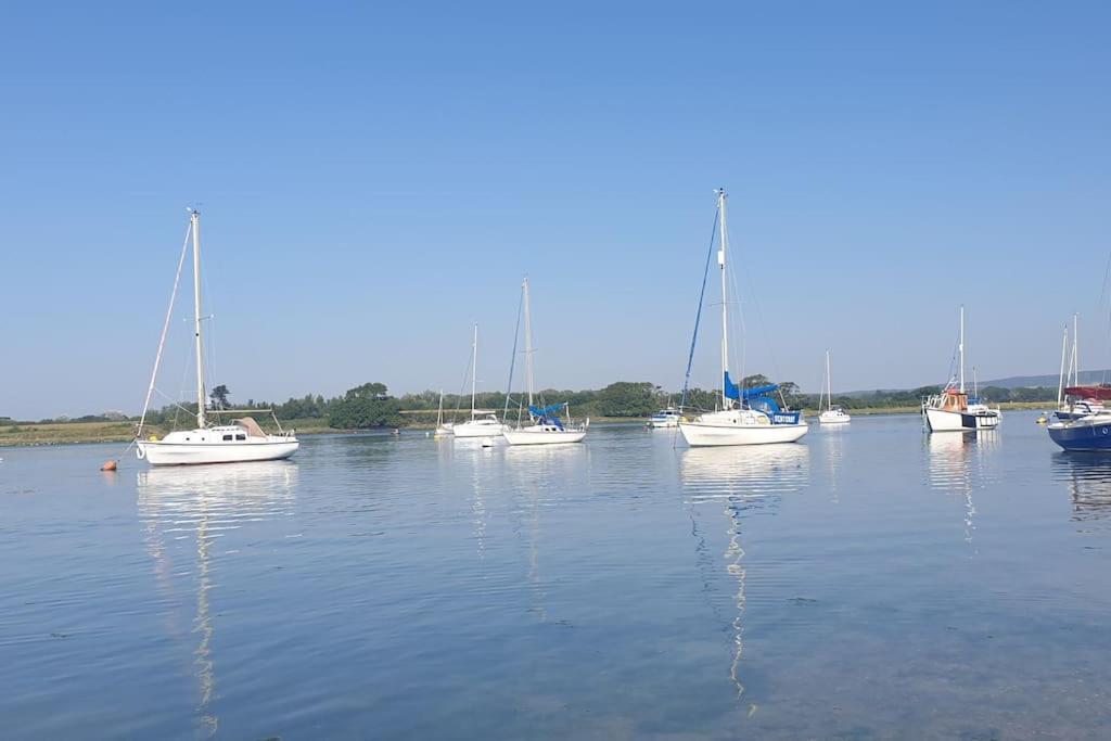 The Old Barn Annexe, Cosy Stay, Close Drive To City, Beach, South Downs & Goodwood Chichester Ngoại thất bức ảnh